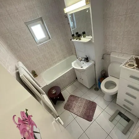 Apartment G33 Pad *